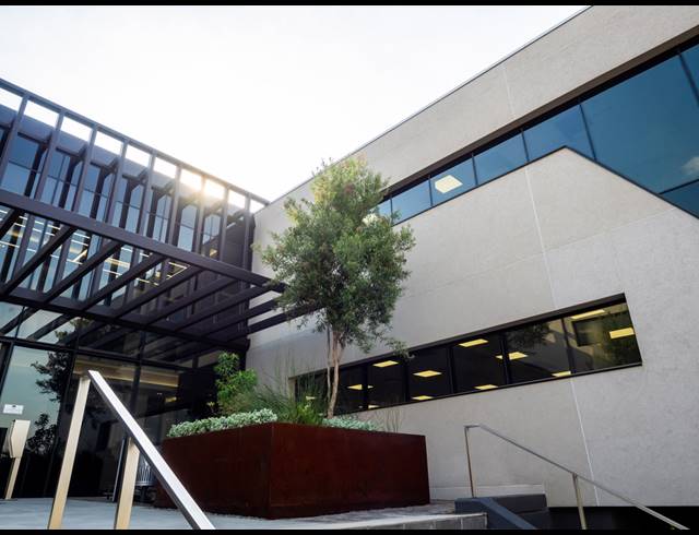 675M² OFFICE TO LET IN WATERFALL
